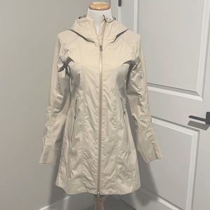 Preloved Lululemon Rebel Raincoat 4